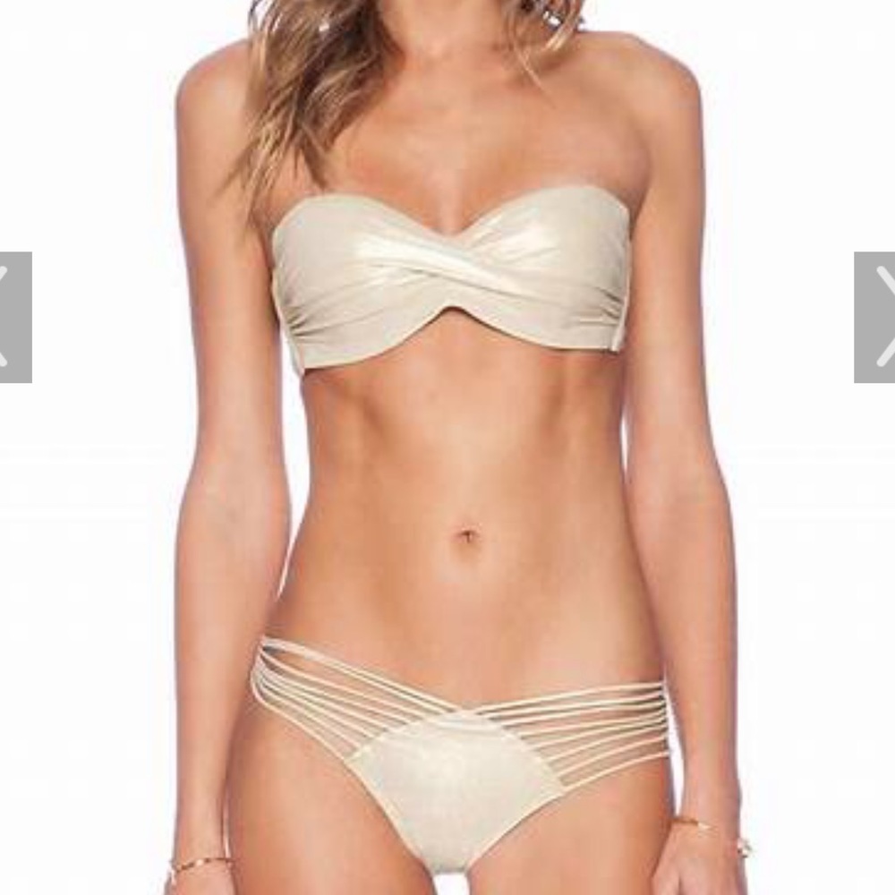 Lulu Fama Bikini